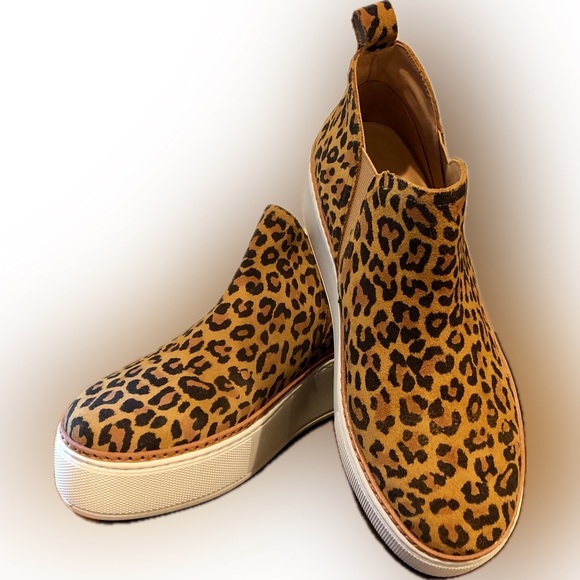 J Slides Shoes - J Slides leopard hi top NEW!